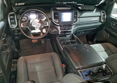 2020 Ram 1500 Big Horn/Lone Star z USA, uszkodzony, nr VIN 1C6SRFMT9LN264242